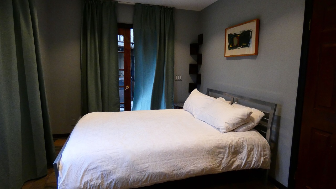 Photo of Bedroom in Hollywood Dell