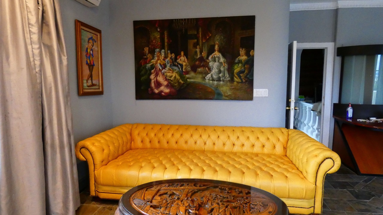 Photo of Livingroom in Hollywood Dell