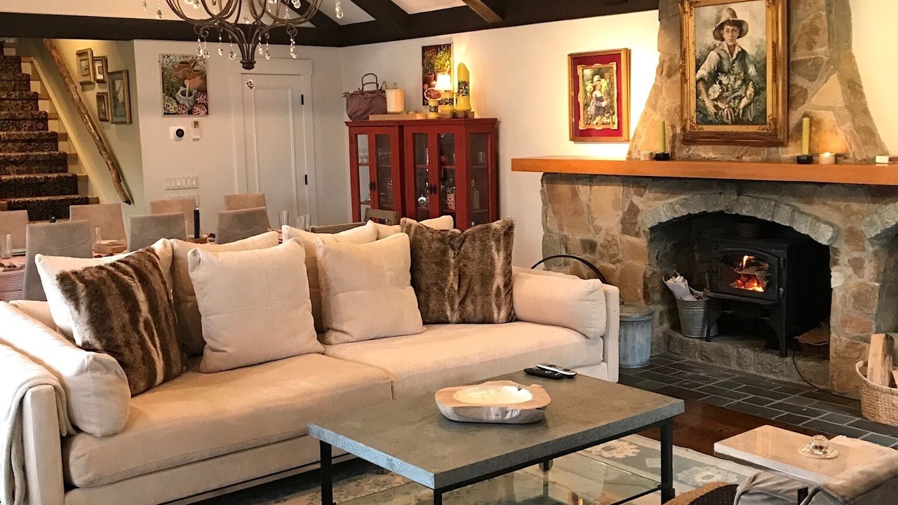 Photo of Livingroom in Town of Orangetown