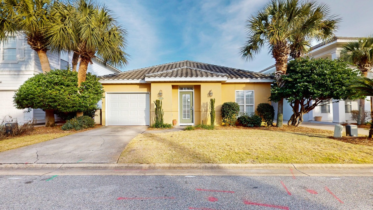 Photo of Outdoor in Emerald Waters Village