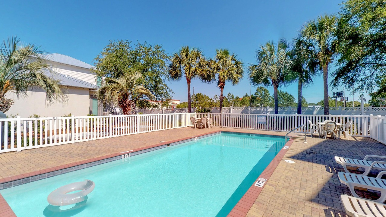 Photo of Outdoor in Emerald Waters Village