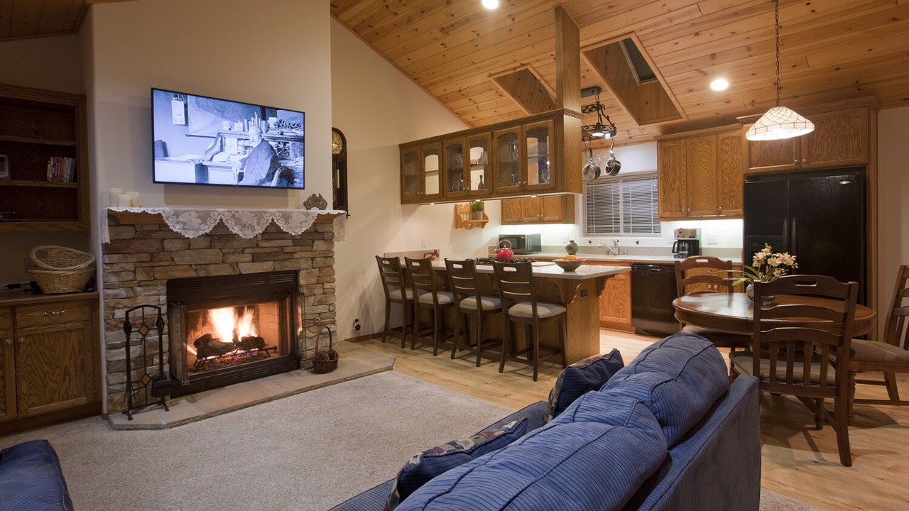 Photo of Livingroom in Running Springs