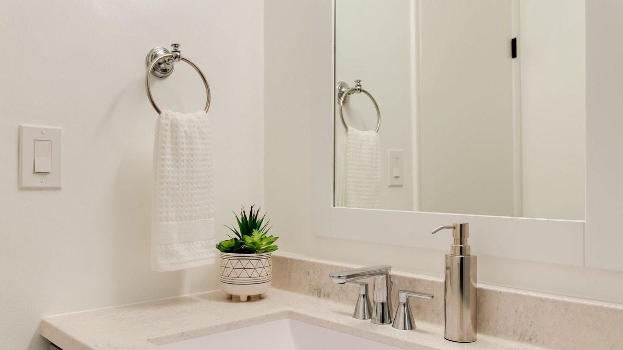 Photo of Bathroom in Hollywood Hills