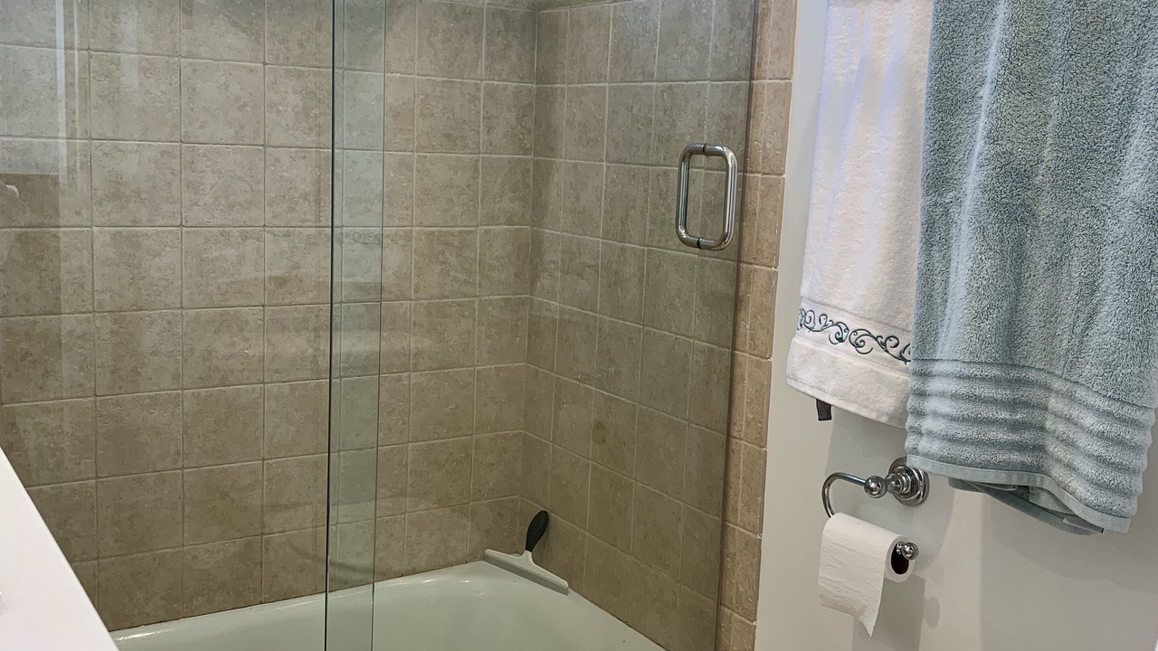 Photo of Bathroom in Belmont Shore