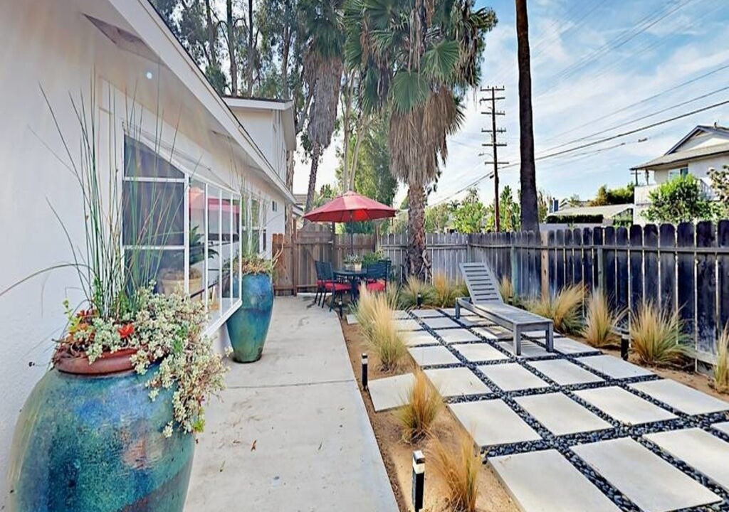 Photo of Patio Balcony in East Side Costa Mesa