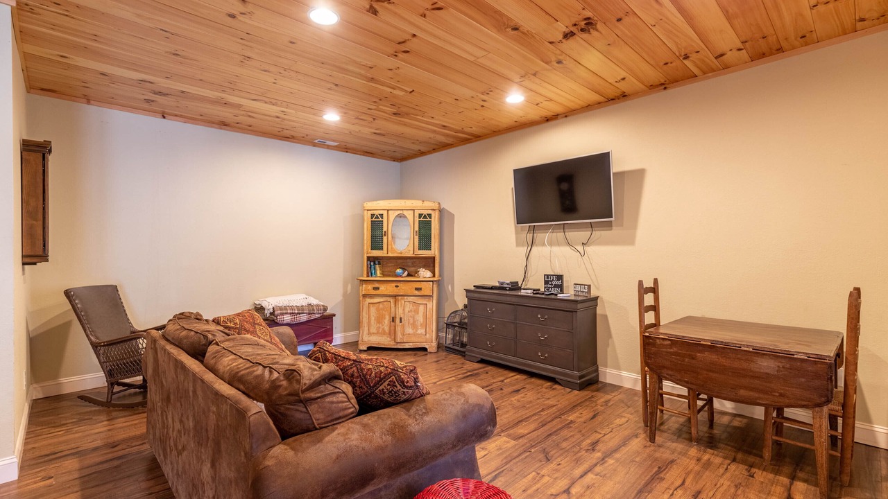 Photo of Livingroom in Elk Park