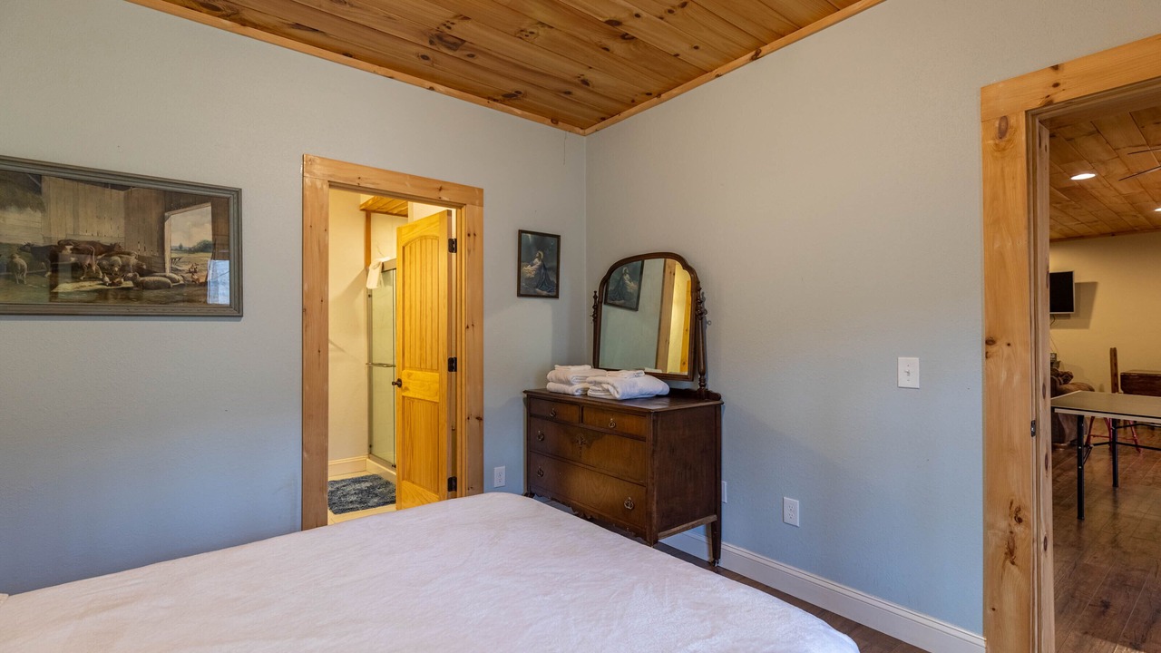 Photo of Bedroom in Elk Park