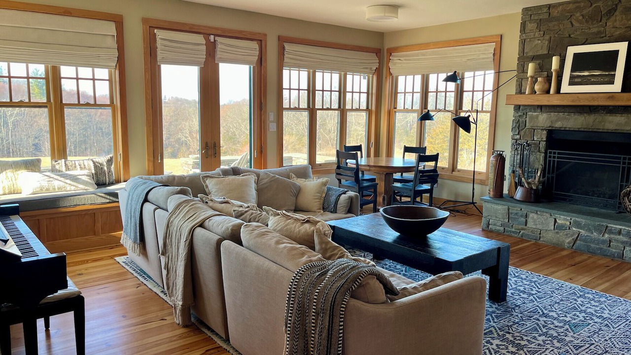 Photo of Livingroom in Staatsburg