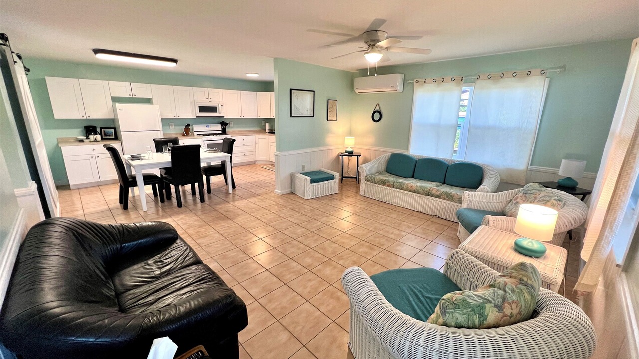 Photo of Livingroom in Treasure Cay