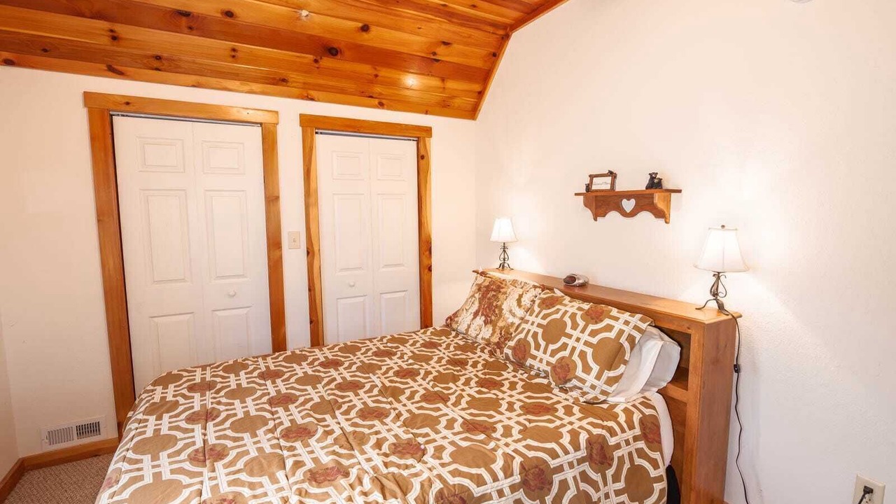 Photo of Bedroom in Todd