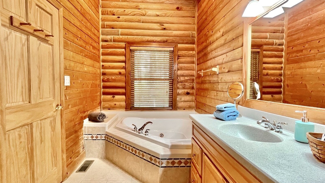 Photo of Bathroom in Hendersonville