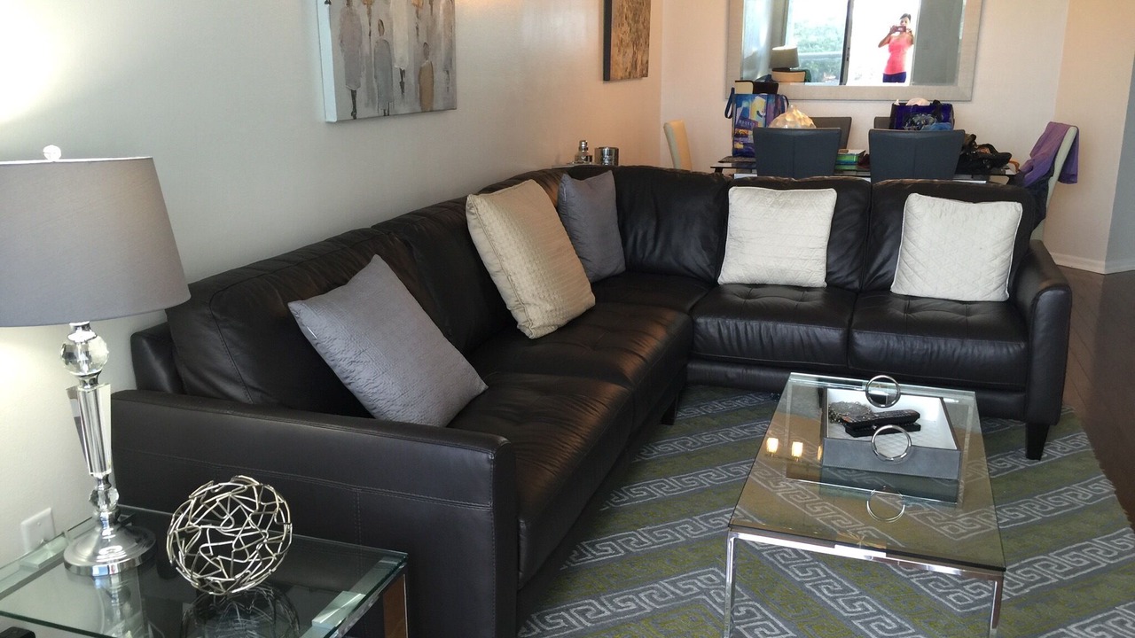 Photo of Livingroom in Mid Beach