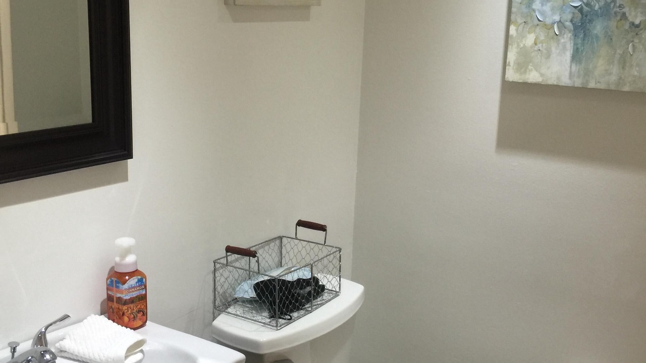 Photo of Bathroom in Mid Beach