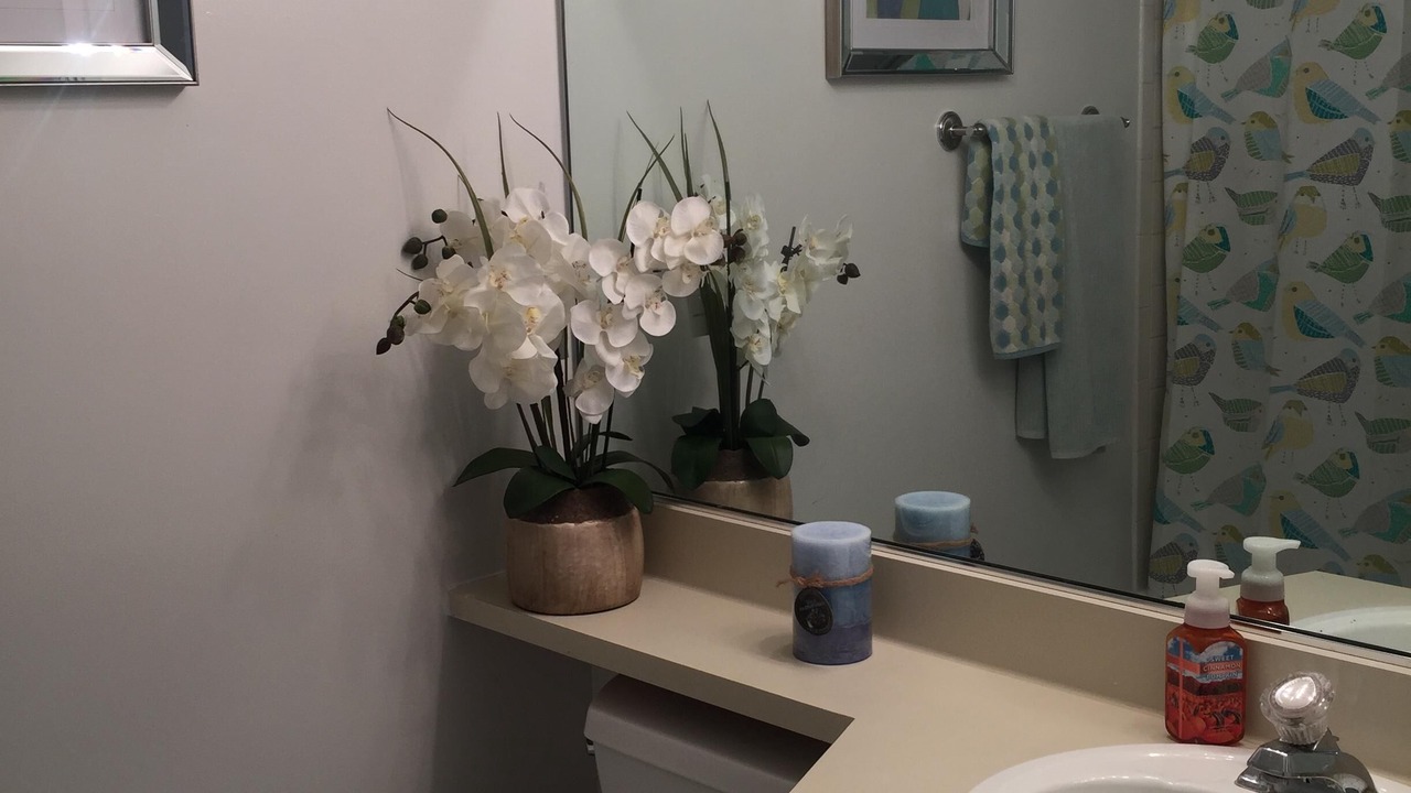 Photo of Bathroom in Mid Beach