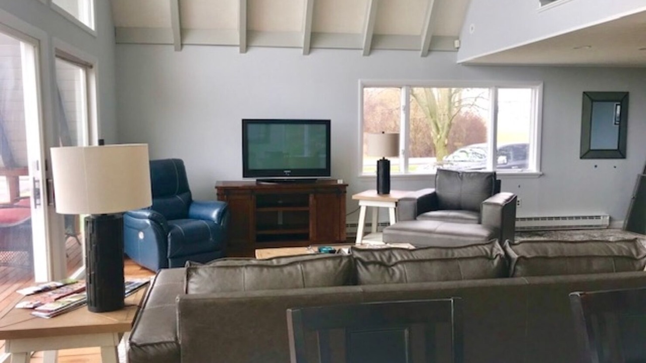 Photo of Bedroom in Town of Benton