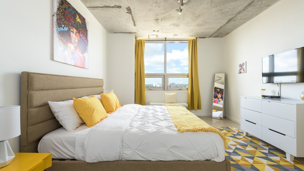 Photo of Bedroom in Midtown