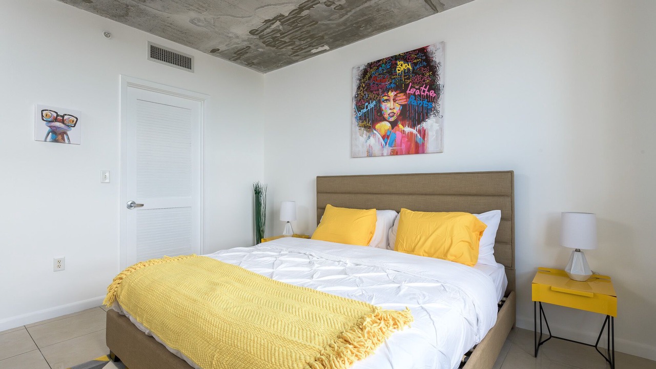 Photo of Bedroom in Midtown