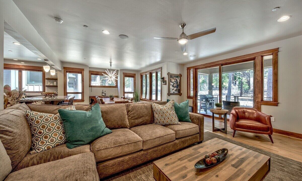 Photo of Livingroom in South Lake Tahoe