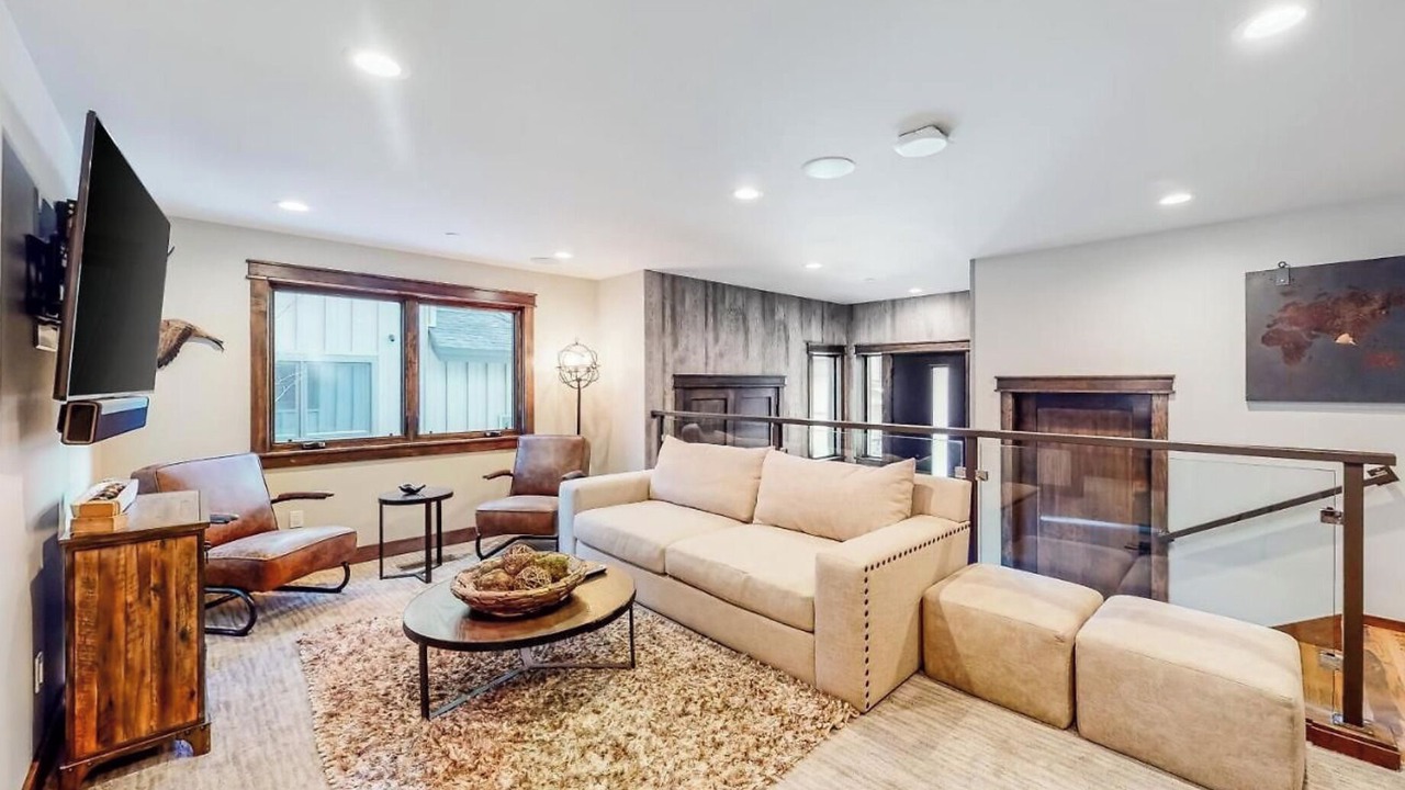 Photo of Livingroom in South Lake Tahoe