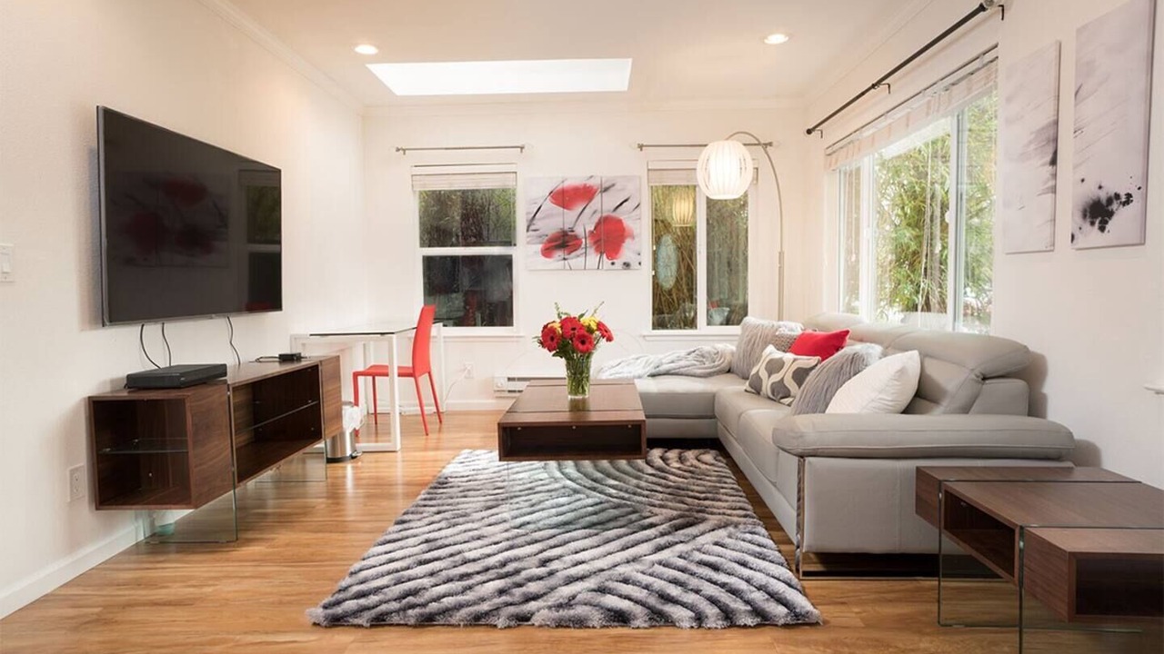 Photo of Livingroom in Stanford