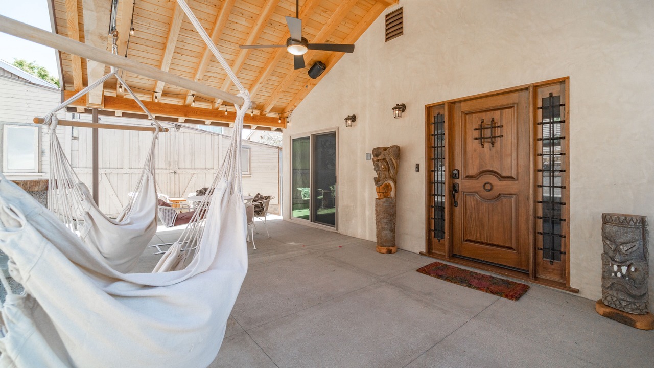 Photo of Patio Balcony in Orange