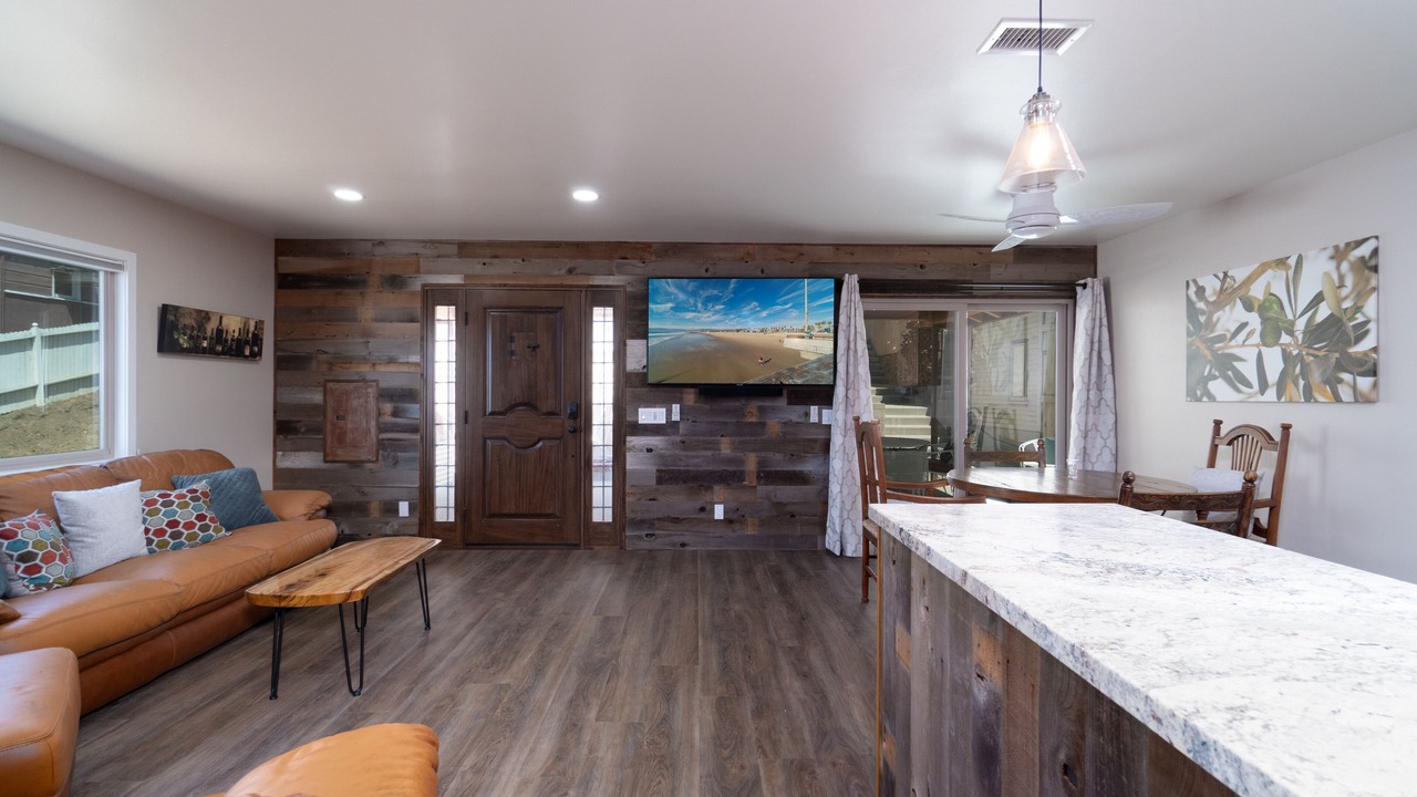 Photo of Livingroom in Orange