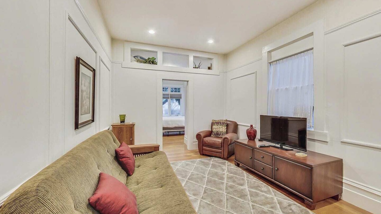 Photo of Bedroom in Pacific Heights