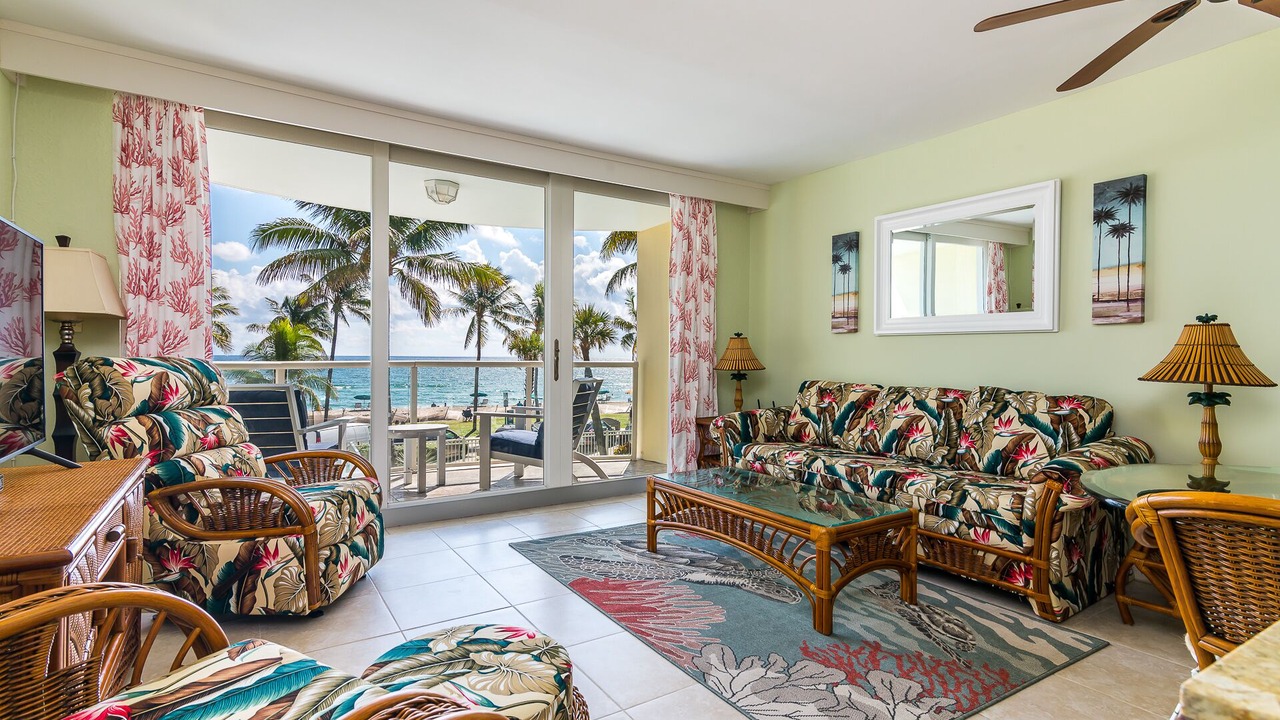 Photo of Livingroom in Deerfield Beach