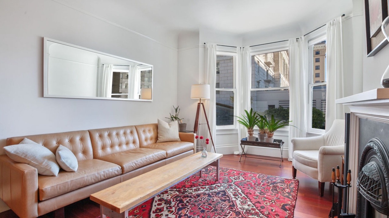 Photo of Livingroom in Lower Nob Hill