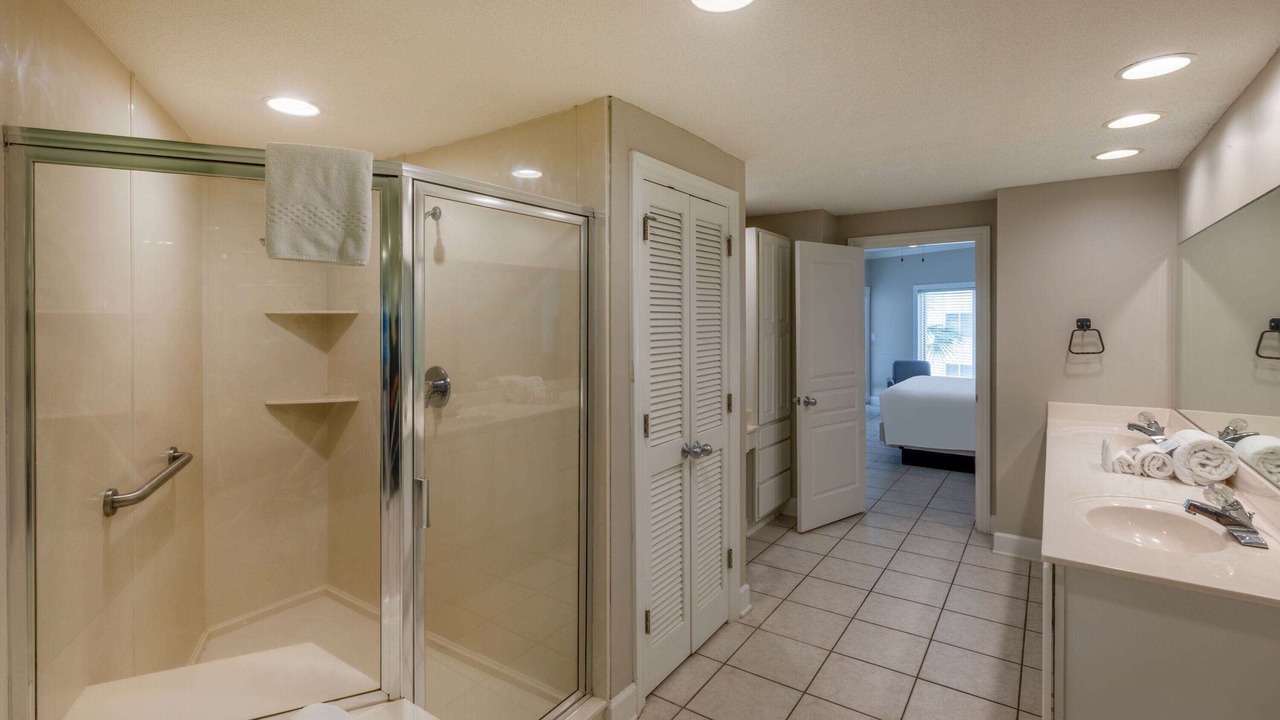 Photo of Bedroom in Orange Beach