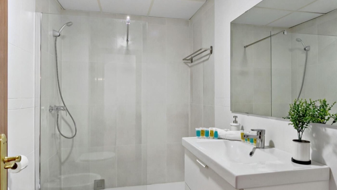 Photo of Bathroom in La Goleta