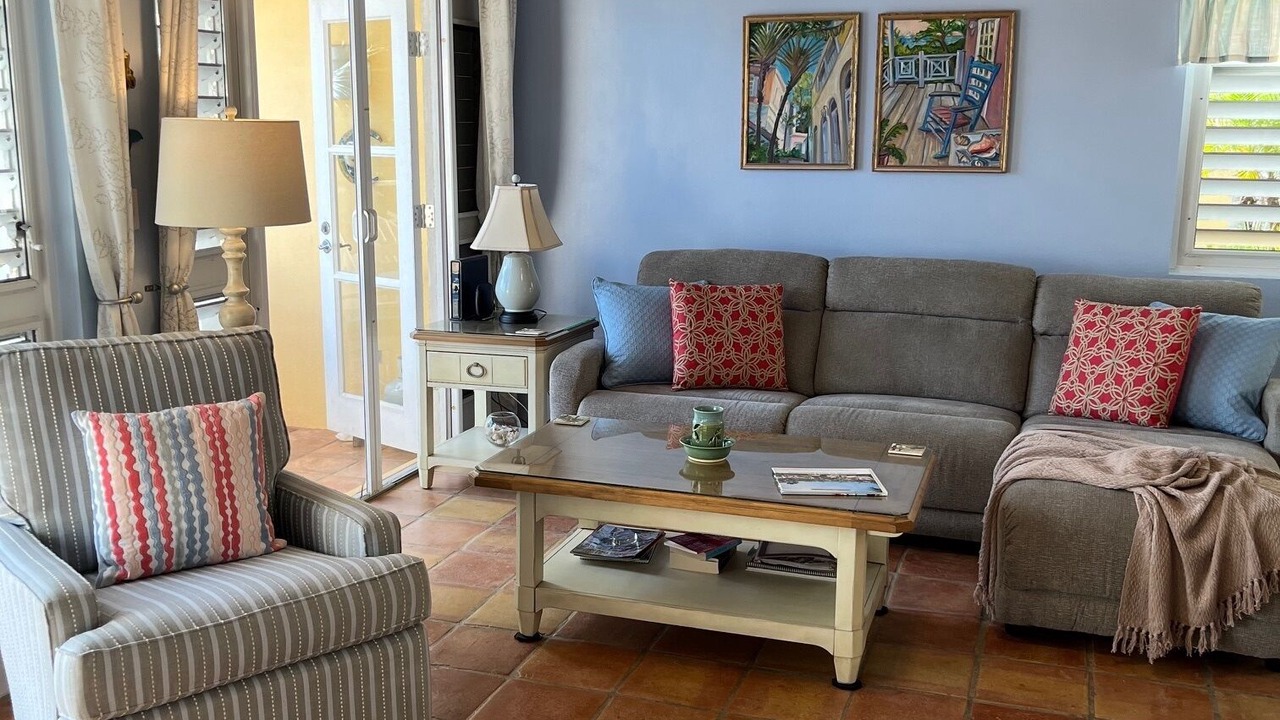 Photo of Livingroom in Slob