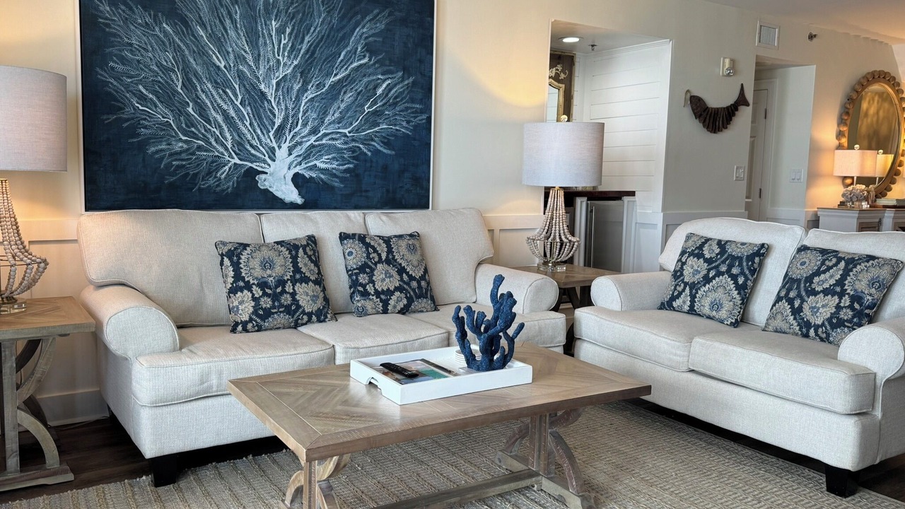 Photo of Livingroom in Orange Beach East