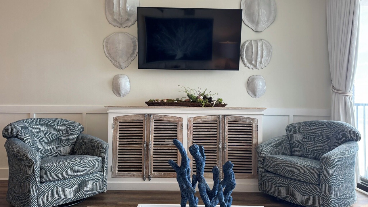 Photo of Livingroom in Orange Beach East