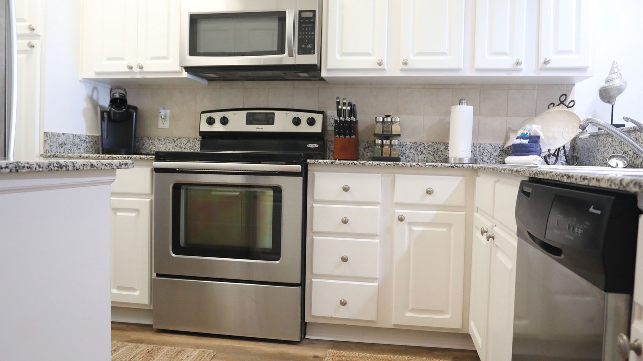 Photo of Kitchen in Orange Beach East