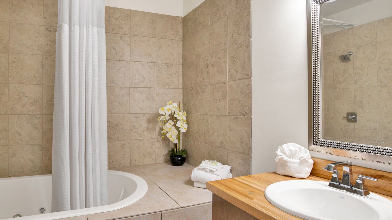 Photo of Bathroom in Gulf Shores