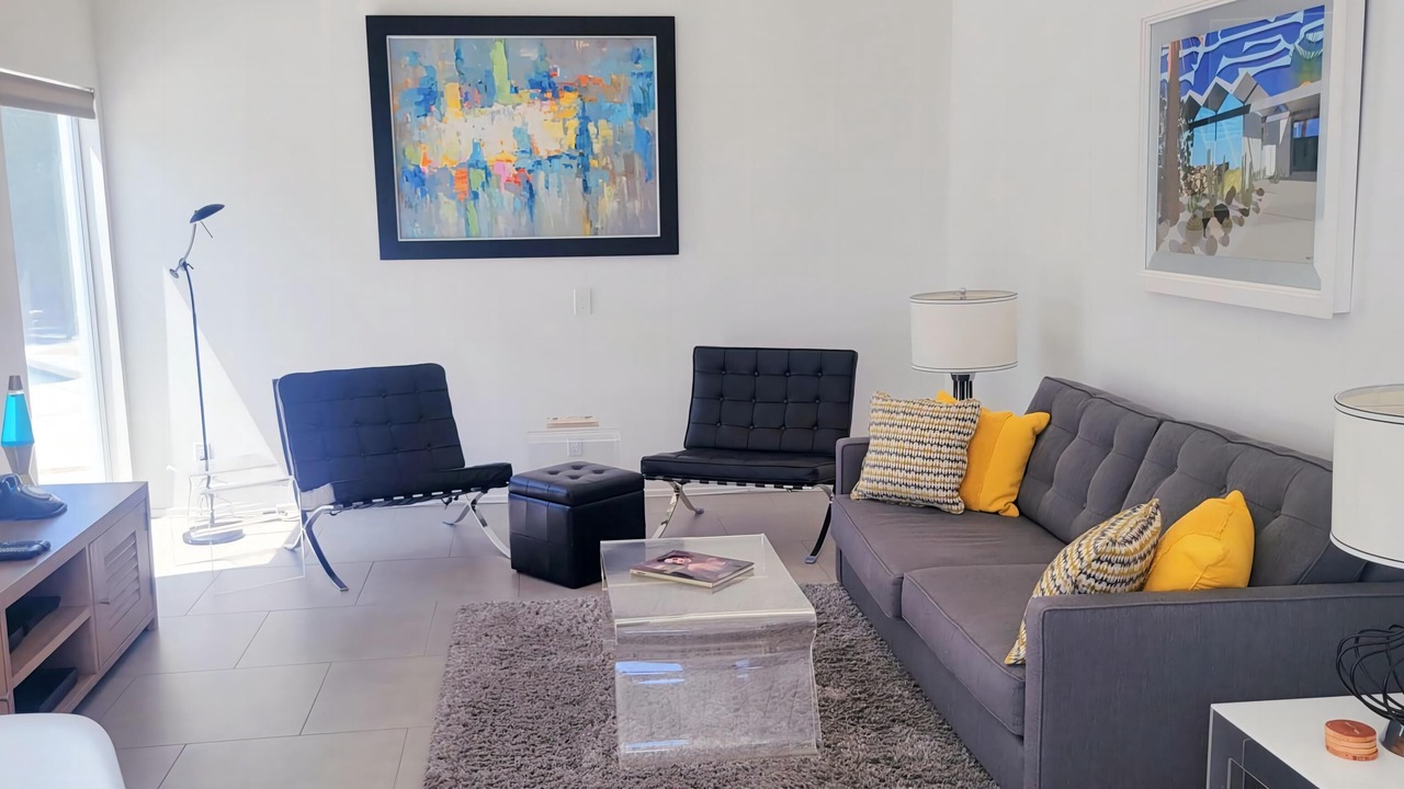 Photo of Bedroom in Racquet Club Estates
