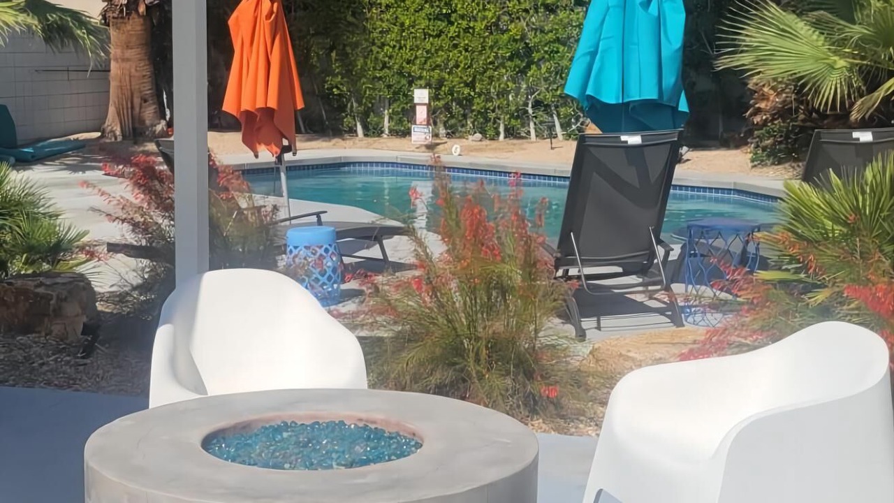 Photo of Outdoor in Racquet Club Estates