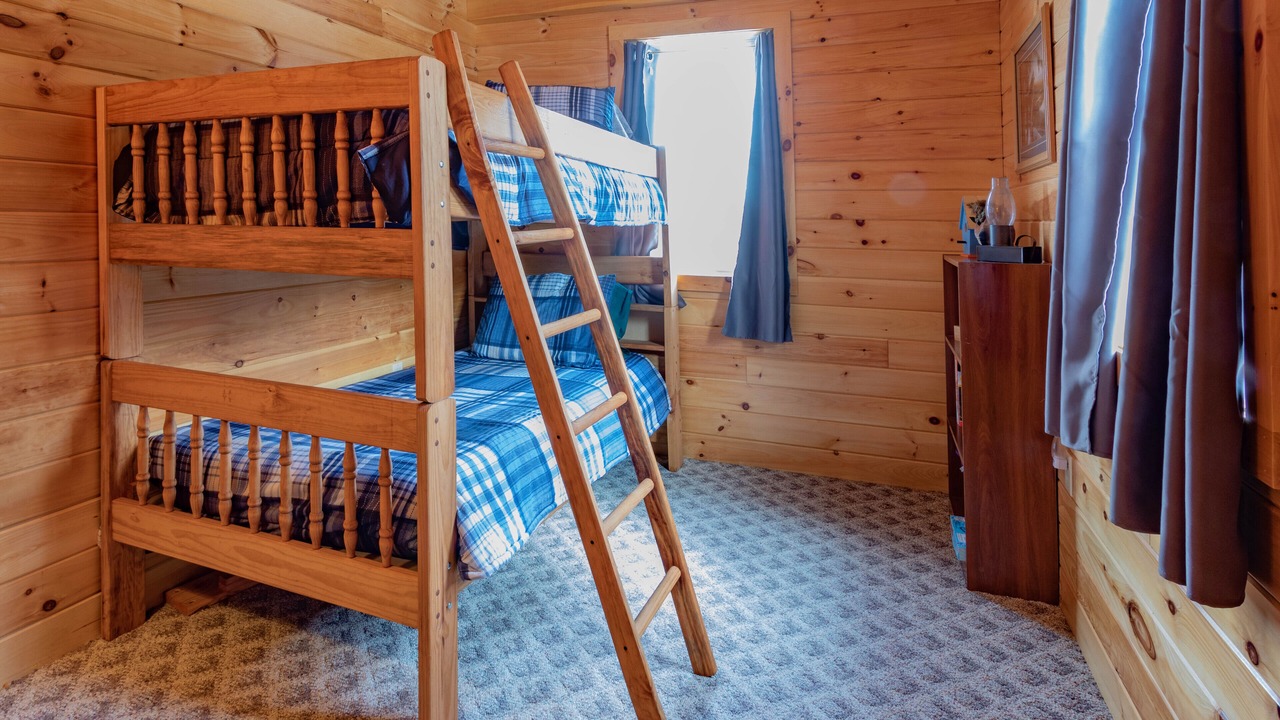 Photo of Bedroom in Alfred Station