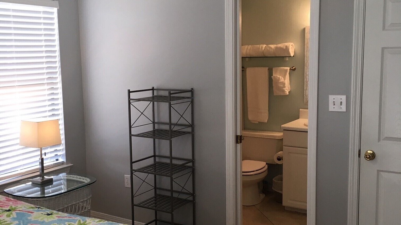 Photo of Bedroom in Gulf Shores
