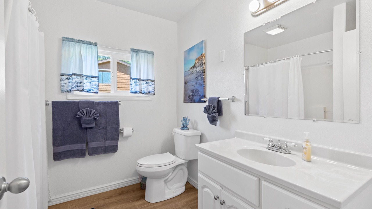 Photo of Bathroom in Crescent City North