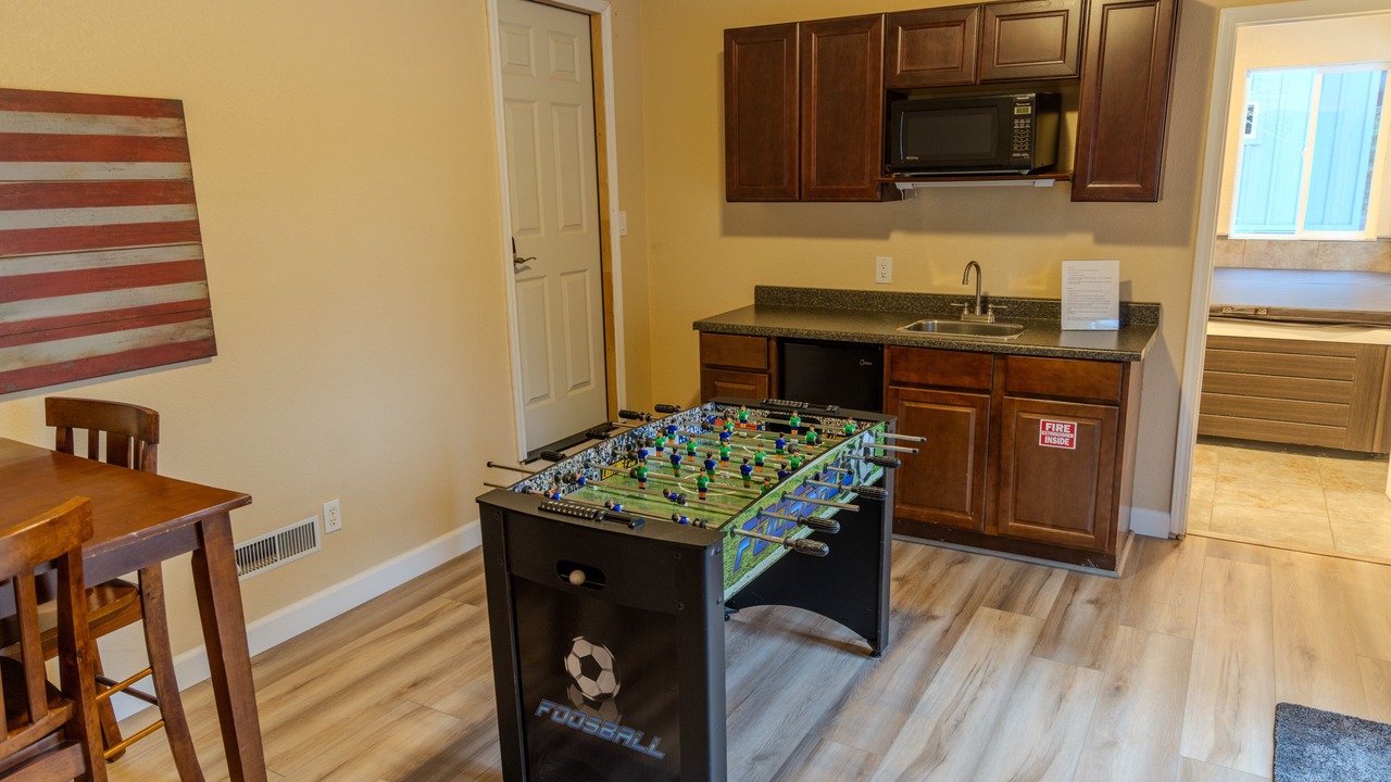 Photo of Bedroom in Country Club Estates