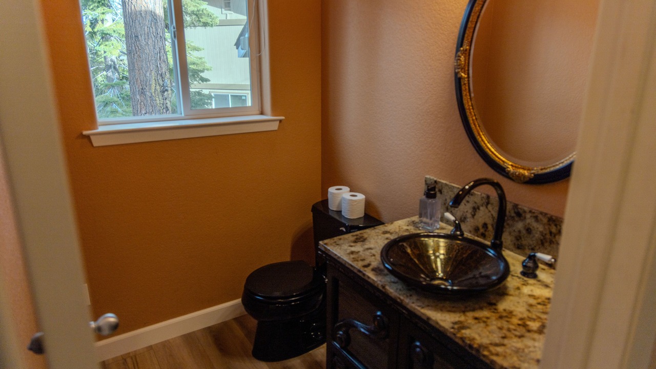 Photo of Bathroom in Country Club Estates