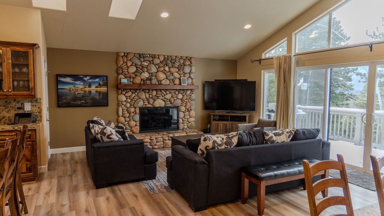 Photo of Livingroom in Country Club Estates
