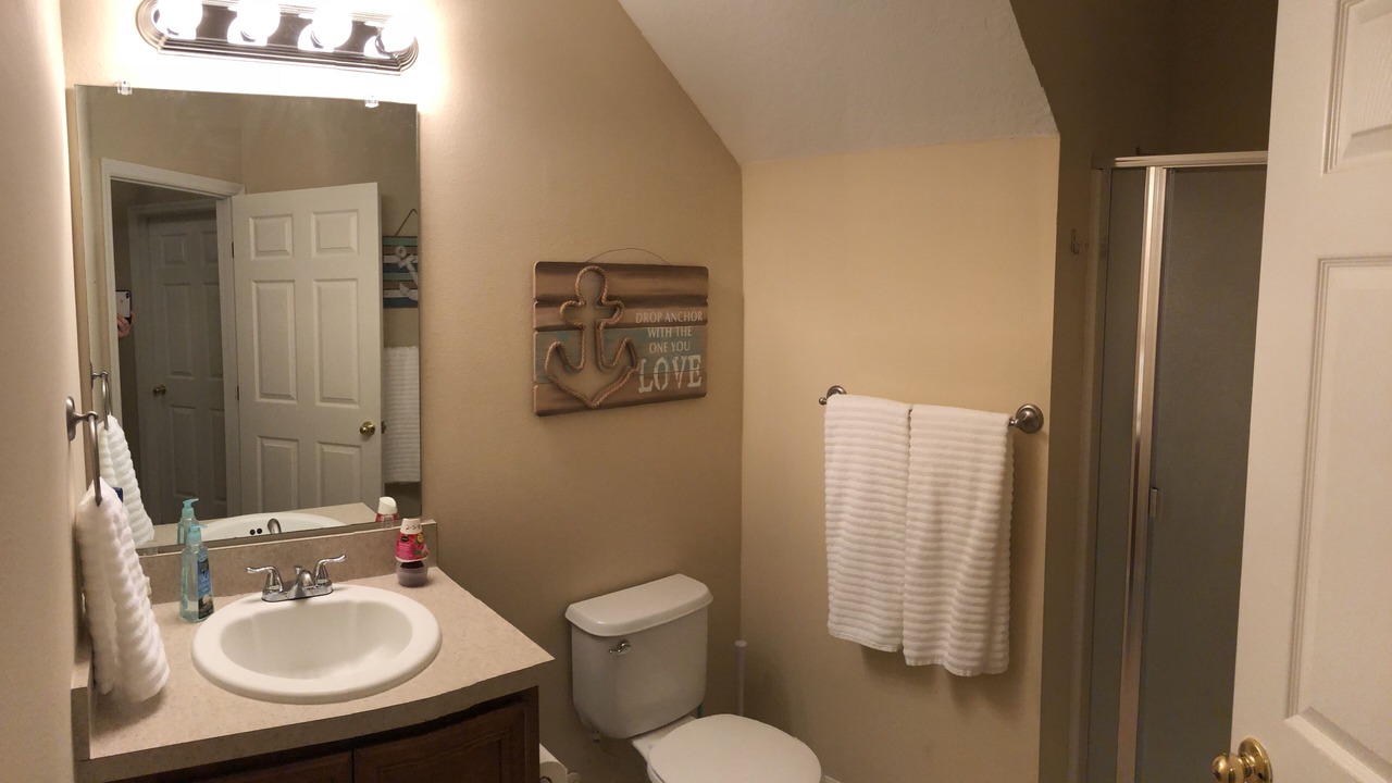Photo of Bathroom in Crestwynd Bay