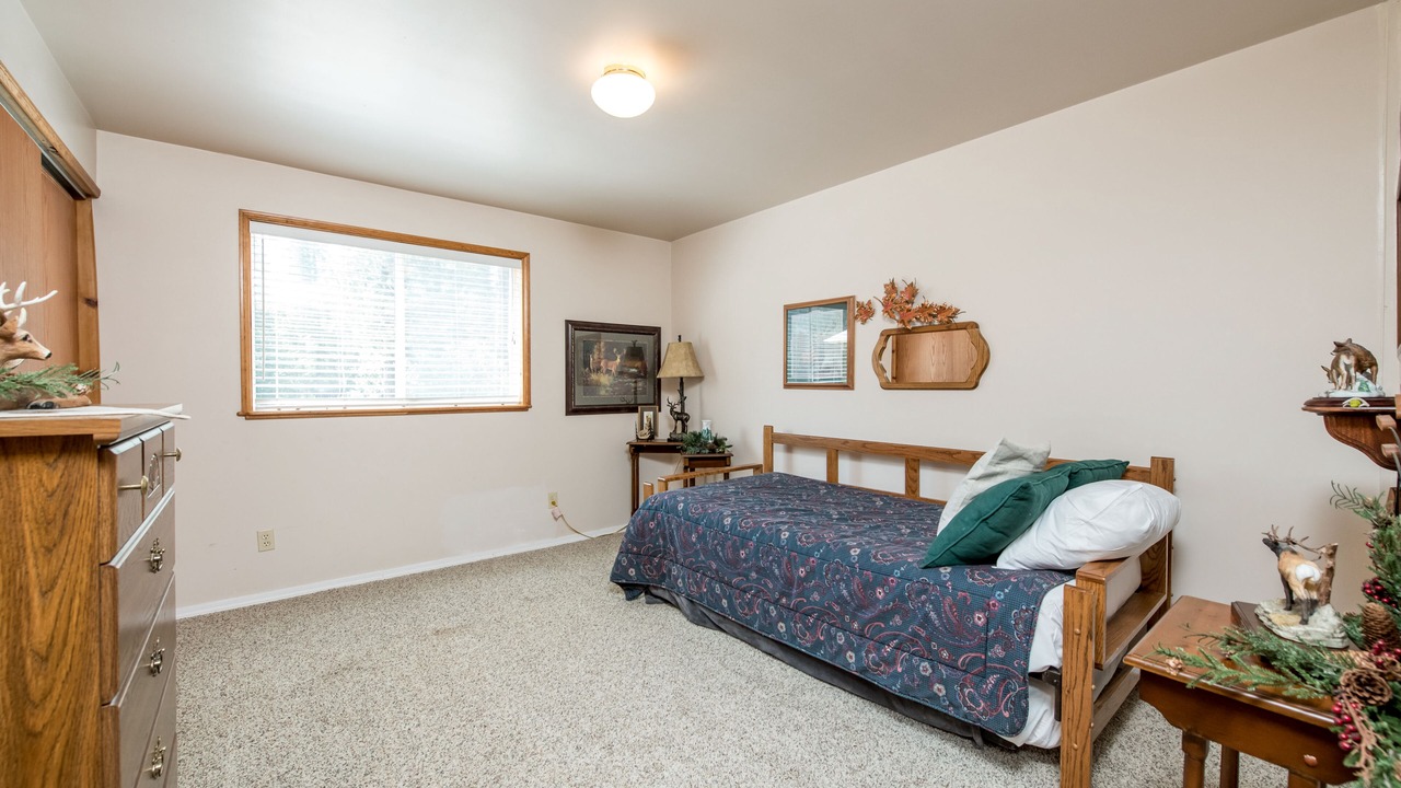 Photo of Bedroom in Shaver Lake