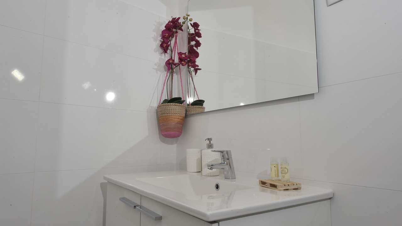 Photo of Bathroom in Mafamude