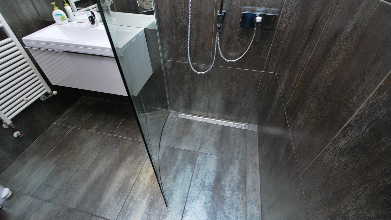 Photo of Bathroom in 13th District