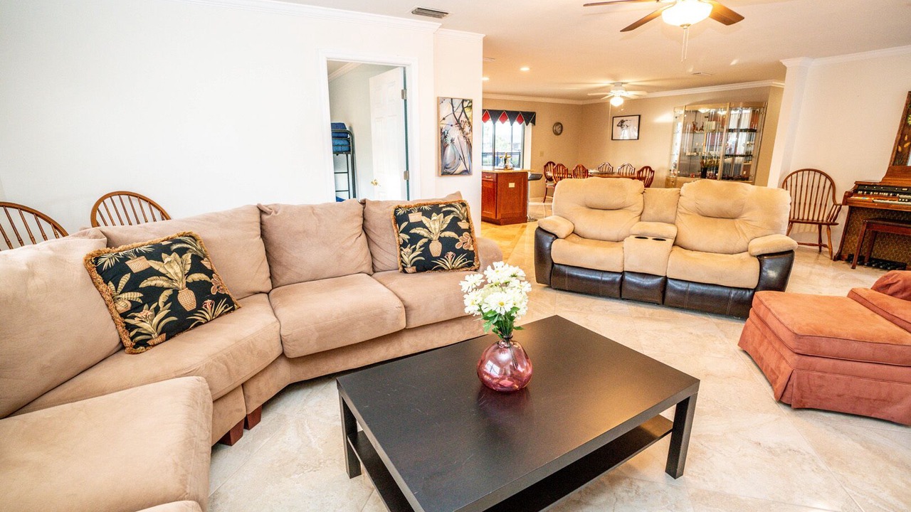 Photo of Livingroom in Apollo Beach