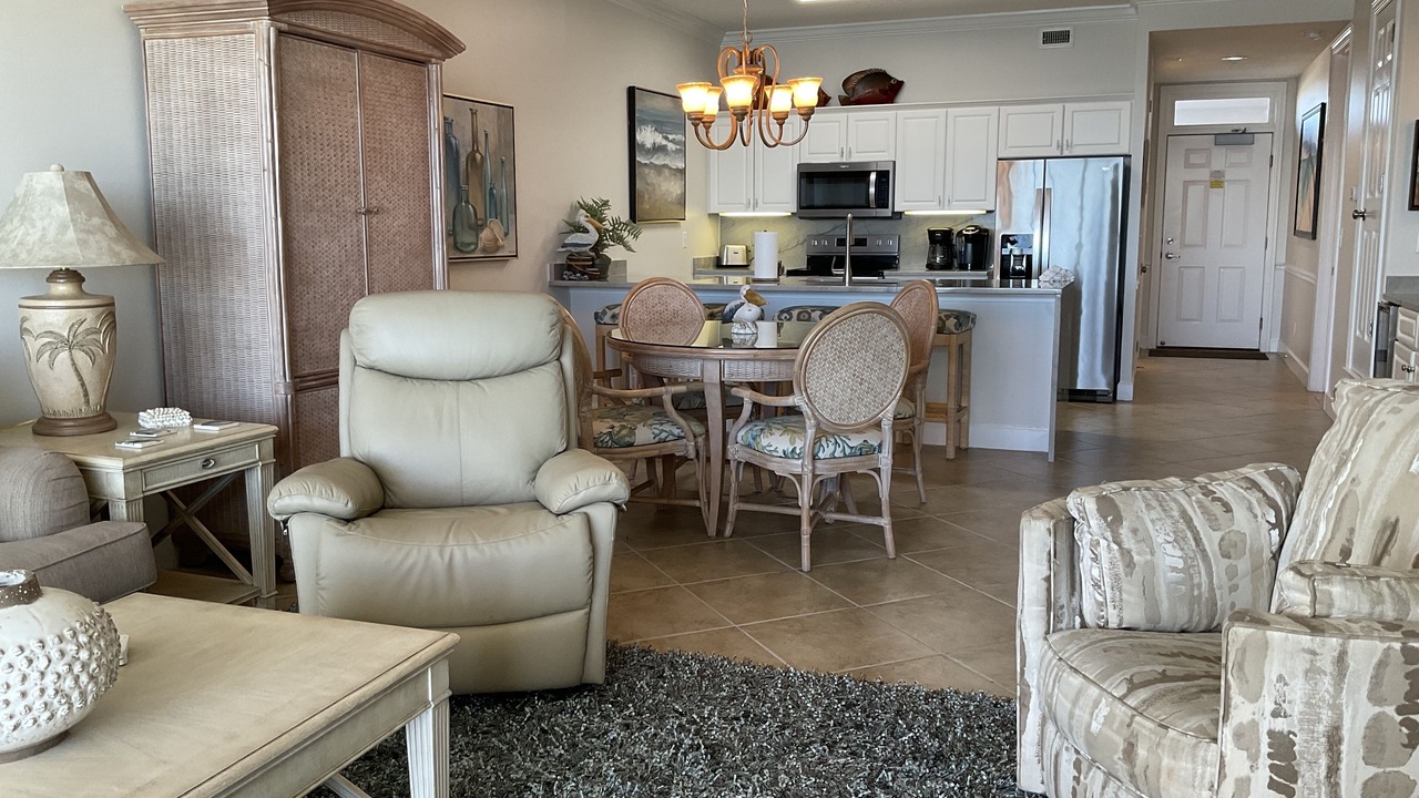 Photo of Livingroom in Orange Beach East
